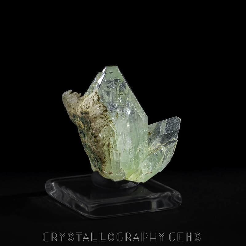 Apophyllite: Tune Into Universal Love and Acceptance